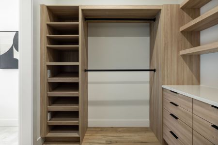 custom-closets-kelowna-3.jpg